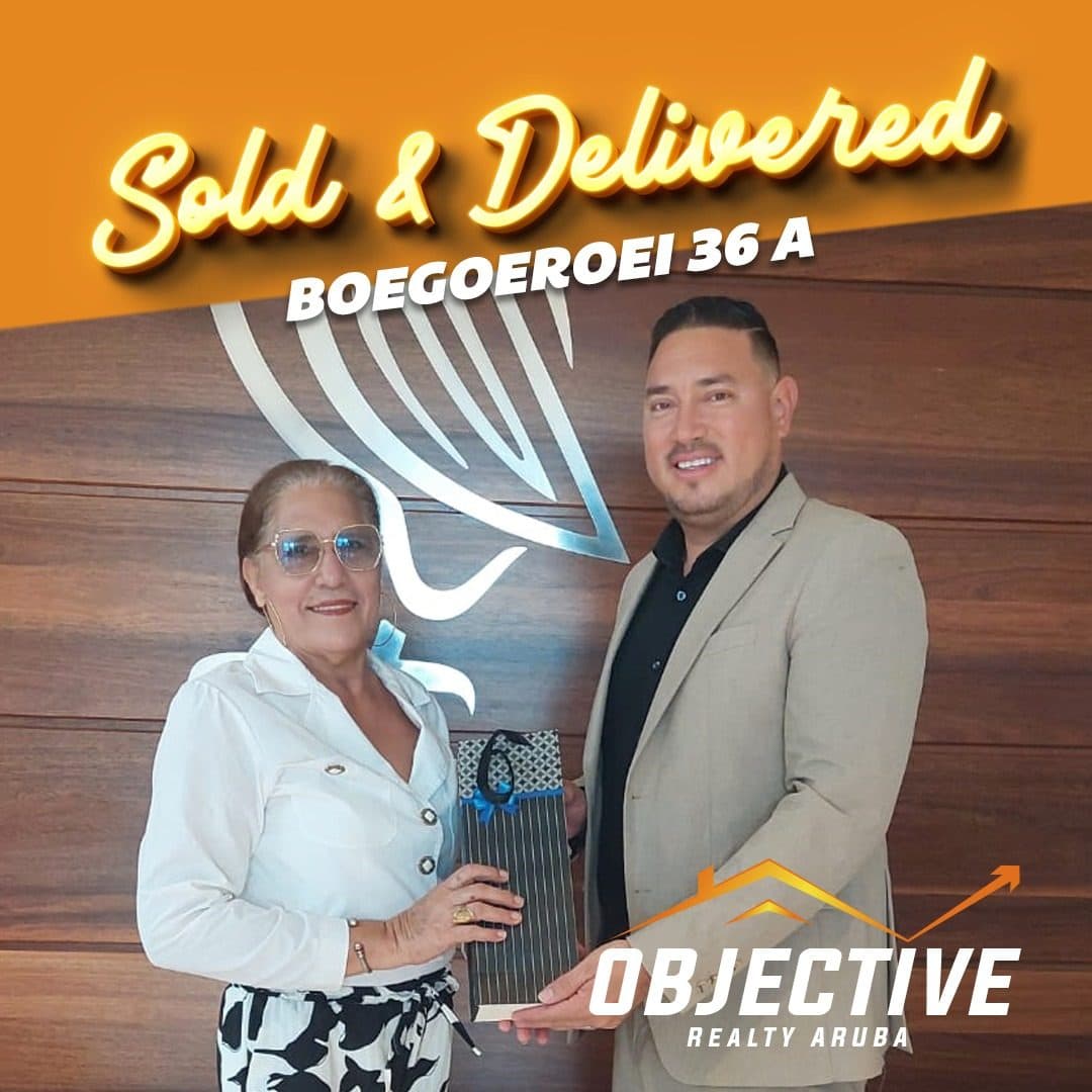 Sold and delivered: Boegoeroei 36A with the happy sellers