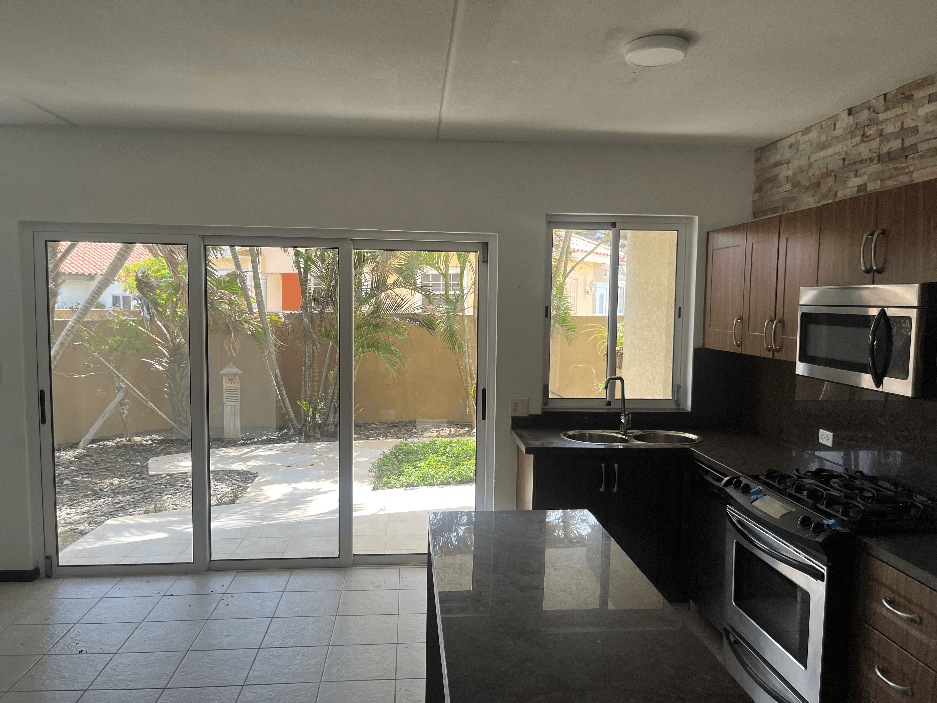 Apartment For Sale - Dutch Village Noord photo 2