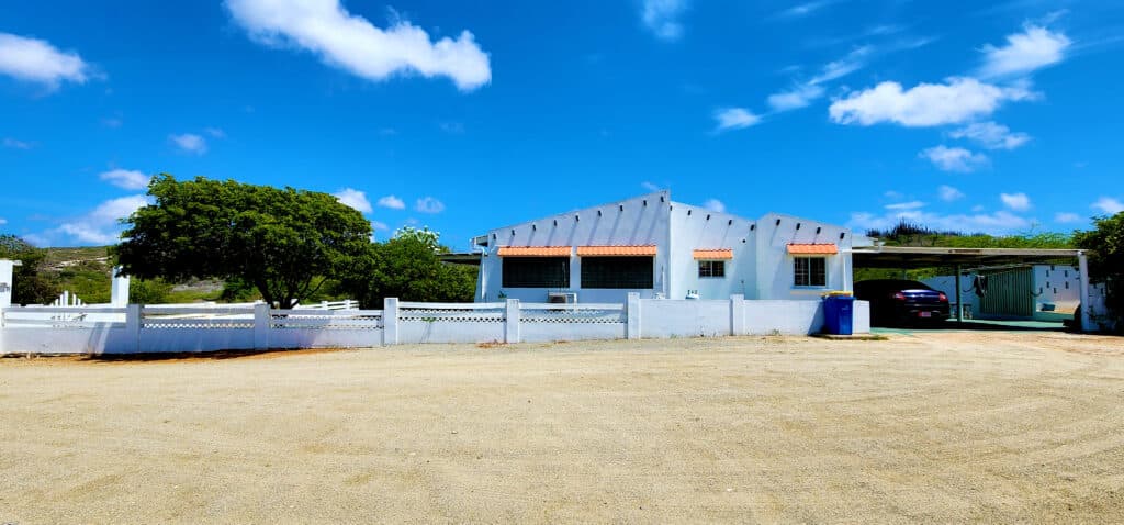 House For Sale - Rooi Taki 3