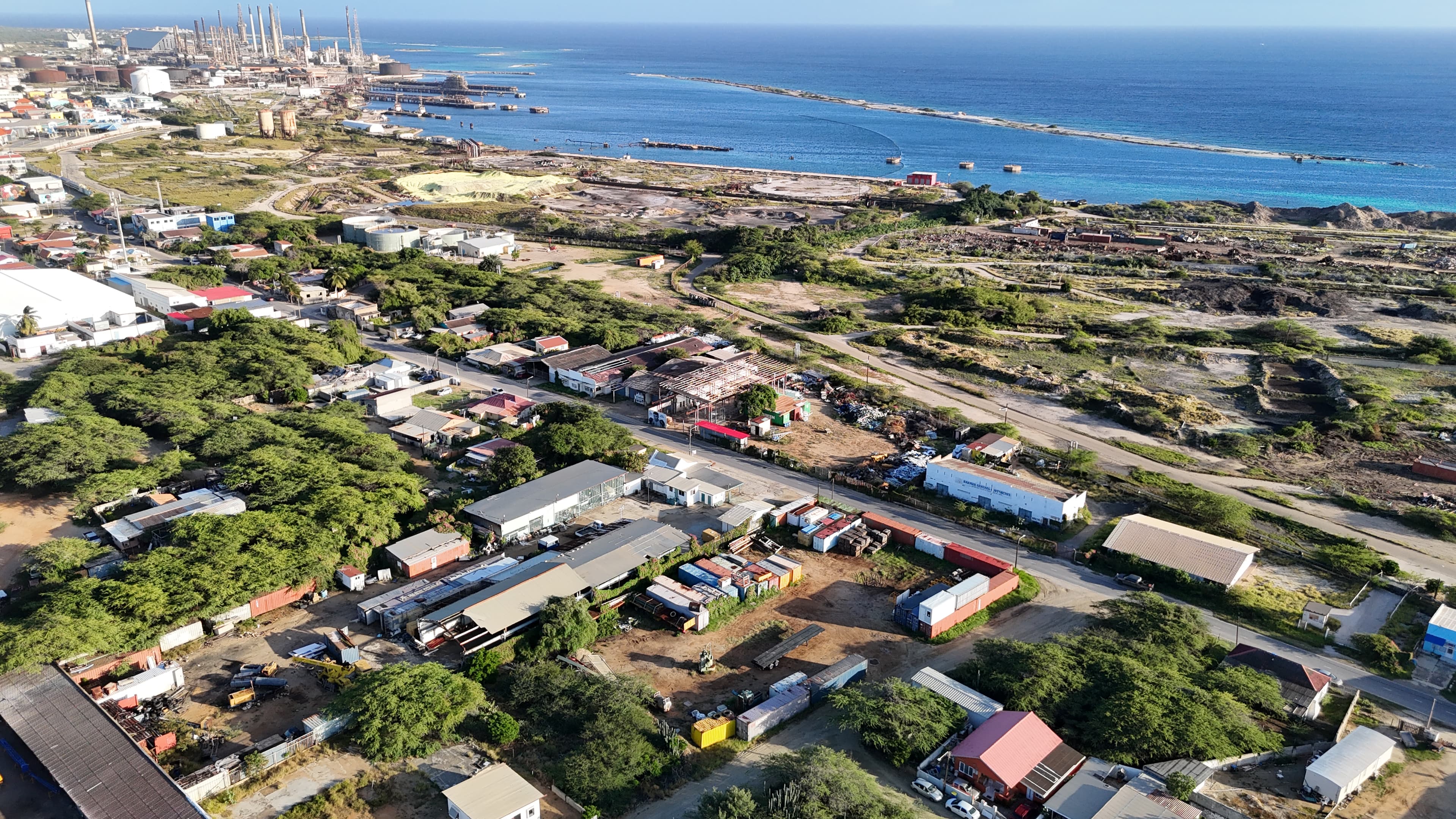 Property Land + Commercial Space – Zeewijk photo 3